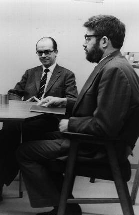 Ken Iverson [R] photo